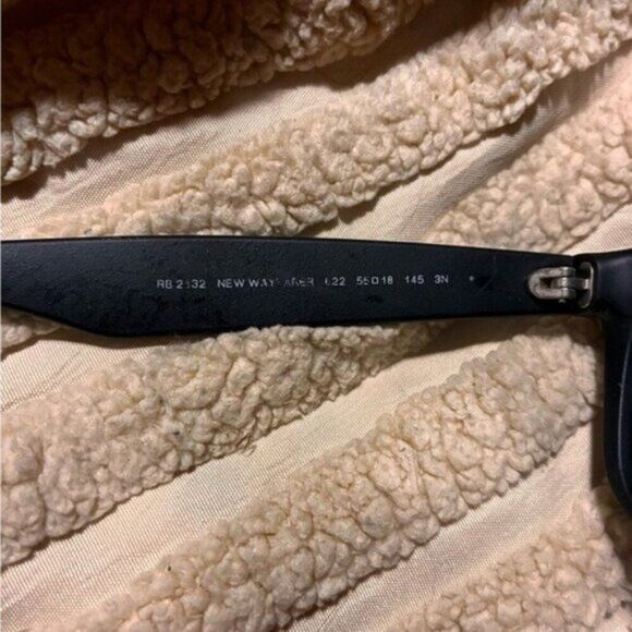 Ray-Ban Wayfarer Classic Matte Black Sunglasses - Picture 5 of 5